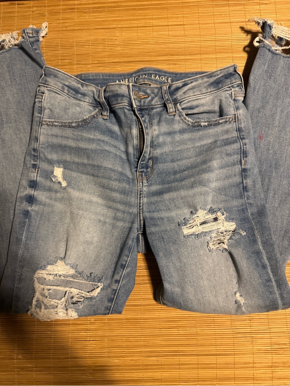 American Eagle Outfitters Light Wash Distressed Skinny Jeans